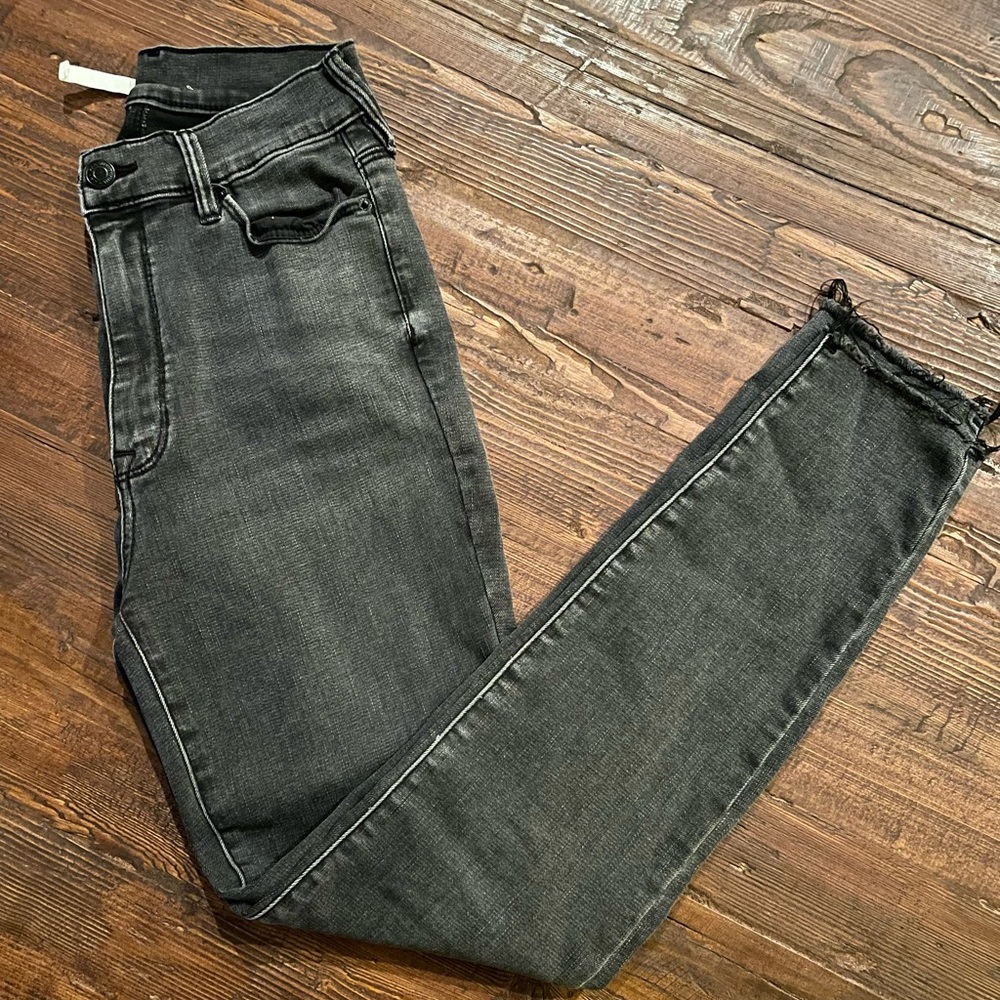 Ladies Pacsun jeans